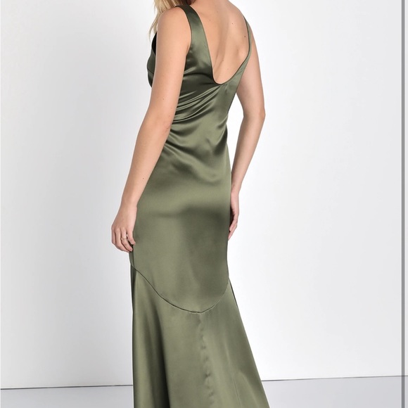 Lulu’s satin maxi gown sz large - Picture 3 of 4